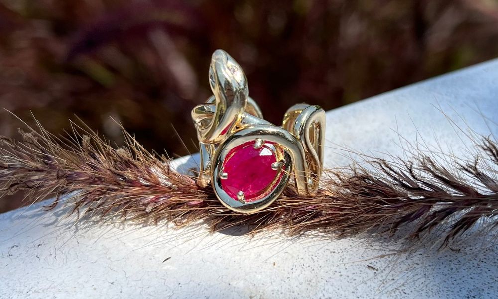 4 Ways To Protect Your Jewelry in the Summer Sun