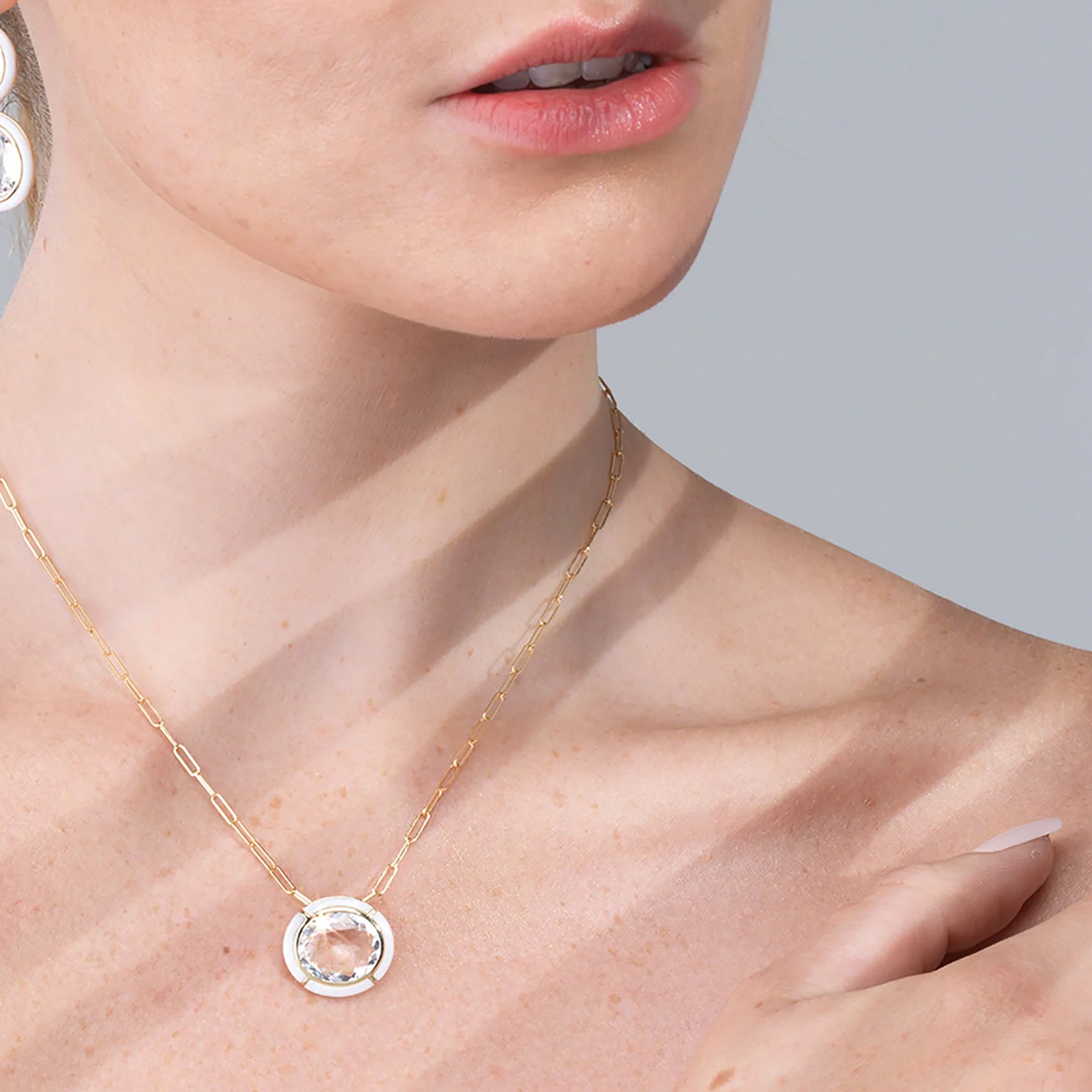 Oval Pendant Necklace with Inlay Pendant Necklace Goshwara