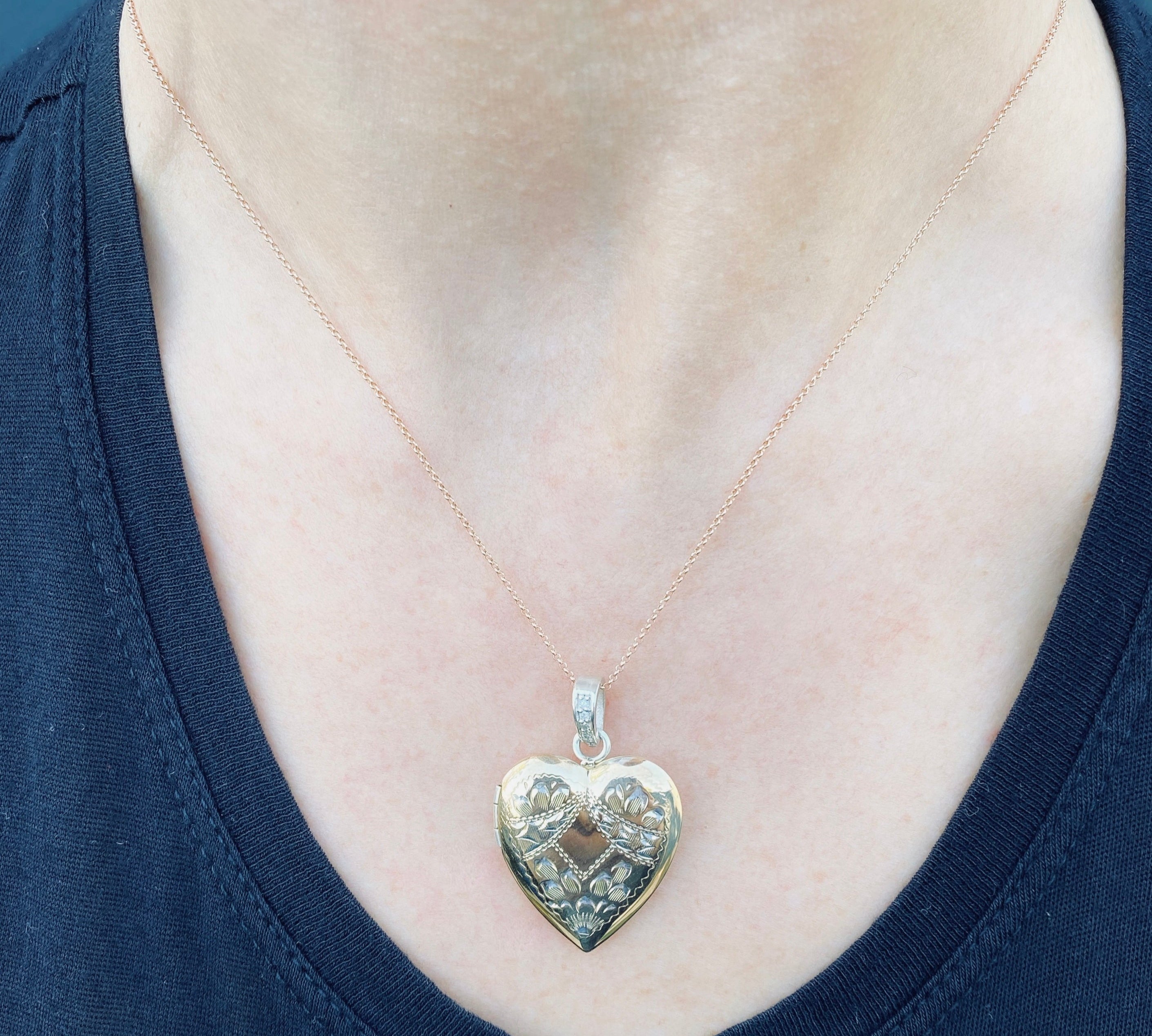 1940s Vintage Lockets Pendant Roseark Vintage LRG Dia  